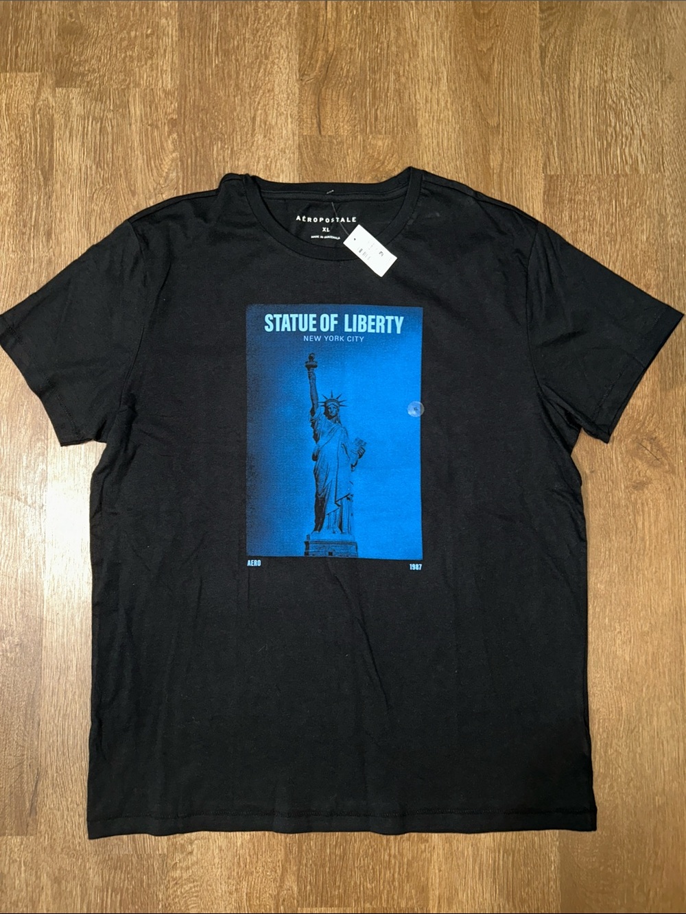 Aeropostale Black Tee with Blue Statue of Liberty Print